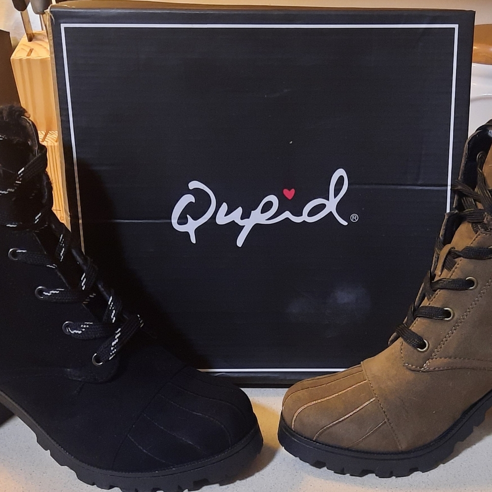 Womans Booties [Sun. 23rd only 100 for all 5 boots in closet] Resalers Deal